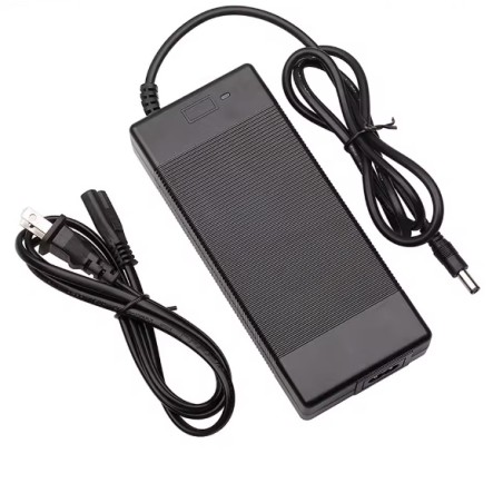 Töltő Pure Air, Pure Air Pro, Pure Go és kompatibilis Pure Electric rollerekhez, biztonságos csere  - 1 Kompatibilis a Pure Air,