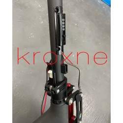 Mât Monorim mPole V3.0 - système de pliage amélioré et renforcé avec cadenas intégré Monorim - 5 Système de pliage amélioré et r