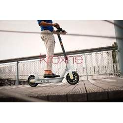 Ninebot KickScooter MAX G30LE II designet av Segway - 40 km autonomi. Segway - Ninebot - 5 - Mer robust chassis, bredere. - 10" 